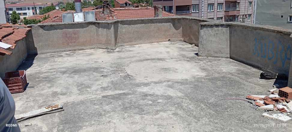 201 M2 Üzeri 2 Katlı Teras Satılık Dükkan Turhal Celal Mah