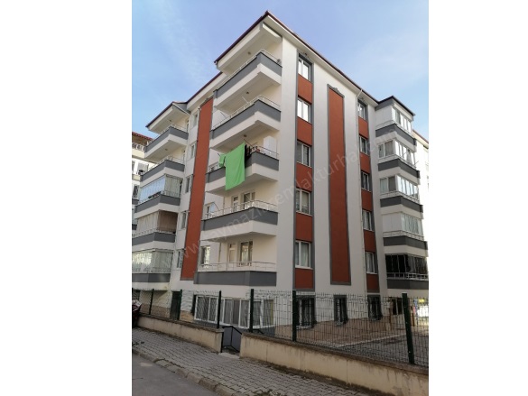 Cumhuriyet Mah. Turhal Satılık Daire |  90M2 1.650.000Tl | Kat Kaloriferi Resim-2