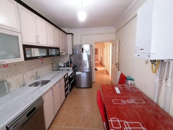 Cumhuriyet Mah. Turhal Kiralık Daire |  140M2 Yıllık 21.000Tl Eşyalı  | 2. Kat | Doğalgaz(Kombi) Resim-3