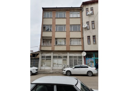 106 M2 Üzeri 1 Dükkan 3 Daire Satılık Bina Pazarlıklı Turhal Camikebir Mah