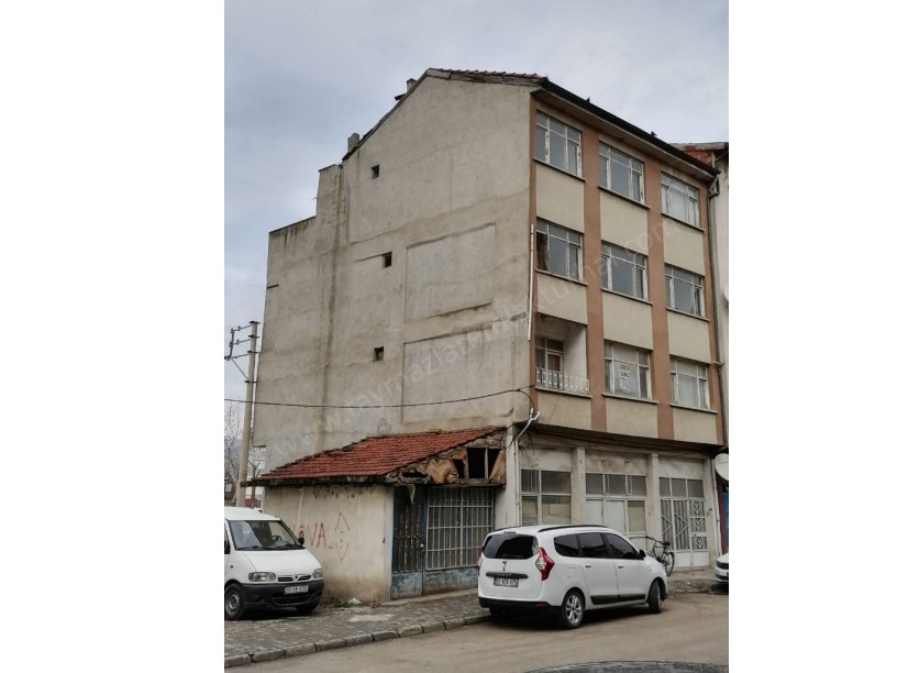 106 M2 ÜZERİ 1 DÜKKAN 3 DAİRE SATILIK PAZARLIKLI