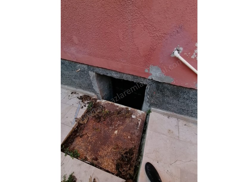 BAHÇELİ İKİ KATLI EV İKİ DAİRELİ SATILIK