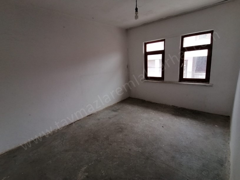 2 KATLI BAHÇELİ EV  278 M2  ARSA İLE BİRLİKTE SATILIK