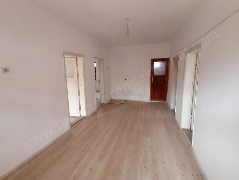 2 KATLI BAHÇELİ EV  278 M2  ARSA İLE BİRLİKTE SATILIK