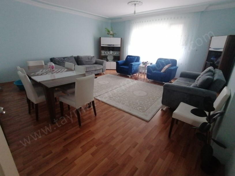 180 M2  DAİRE SATILIK