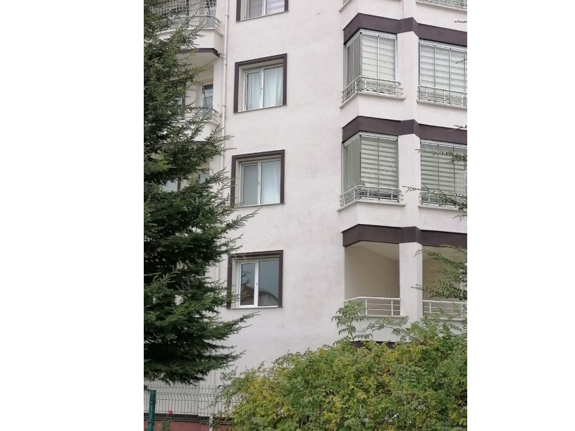 180 M2  DAİRE SATILIK