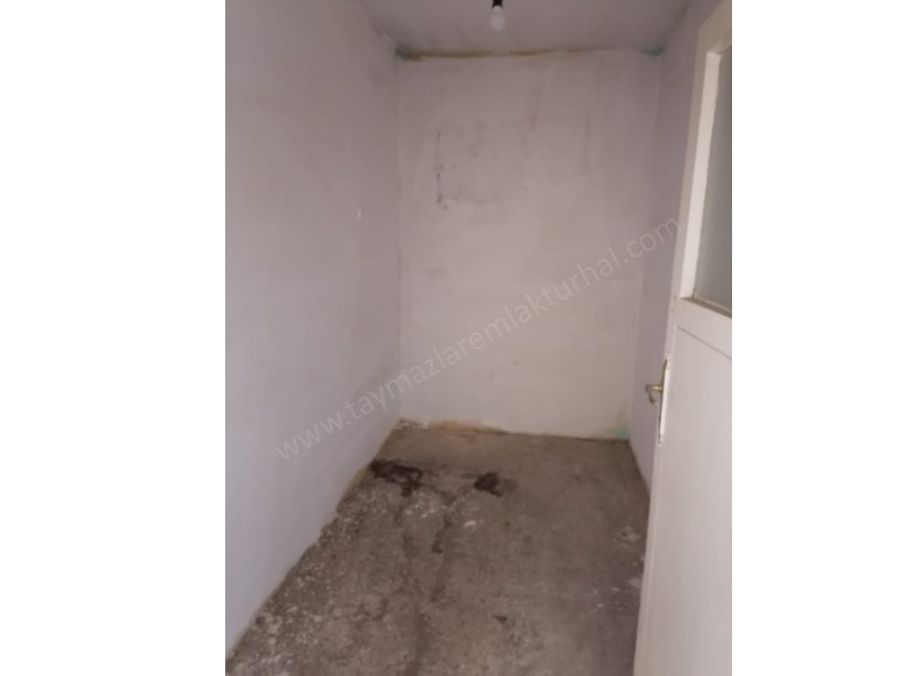 201 M2  İÇİNDE  2 KATLI EV SATILIK