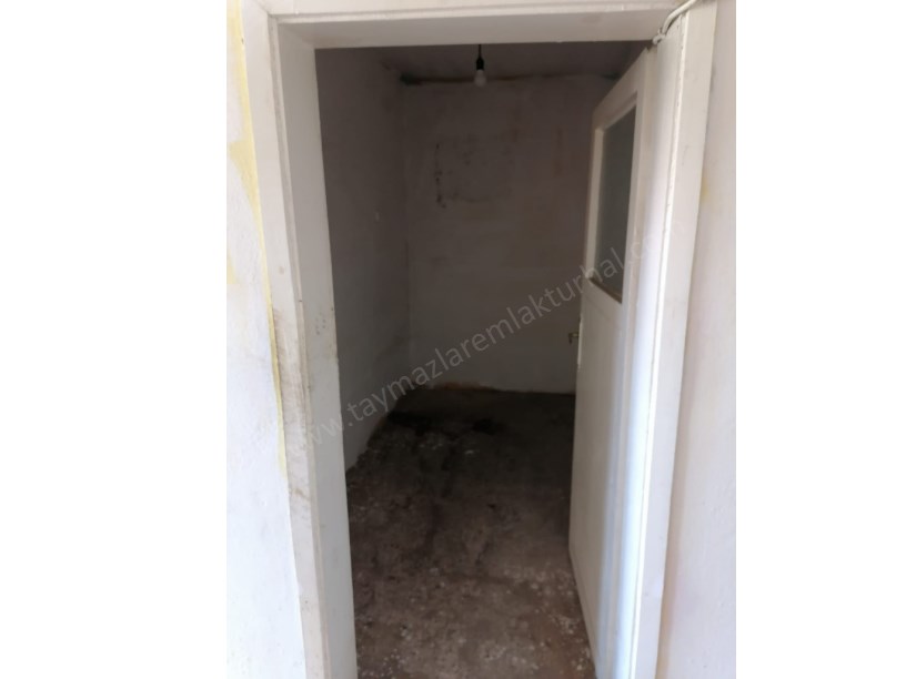 201 M2  İÇİNDE  2 KATLI EV SATILIK