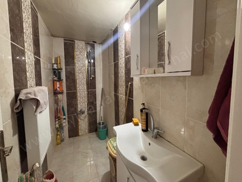 225 M2  FATİH  MAH. DOGALGAZLI BAHÇELİ EV