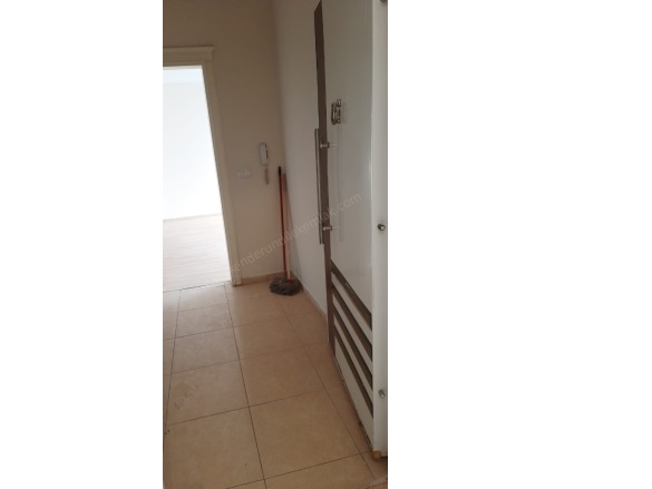 Pirireis Mah. İskenderun Satılık Daire |  2+1 Oda | 90M2 3.000.000Tl  Krediye Uygun  | Zemin Kat | Klima | 1 Banyo | 2 Yatak Odası Resim-3