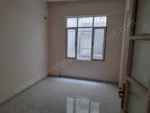 İsmet İnönü Mah. İskenderun Kiralık Daire |  3+1 Oda | 120M2 Aylık 17.000Tl  Krediye Uygun  | 1. Kat | Klima Resim-4
