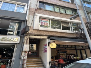 Beşiktaş Cadde Üzerinde Satılık Daire 
