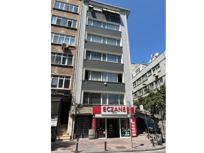 Beşiktaş Cadde Üzerinde Satılık Daire 2+1 Muradiye Mah