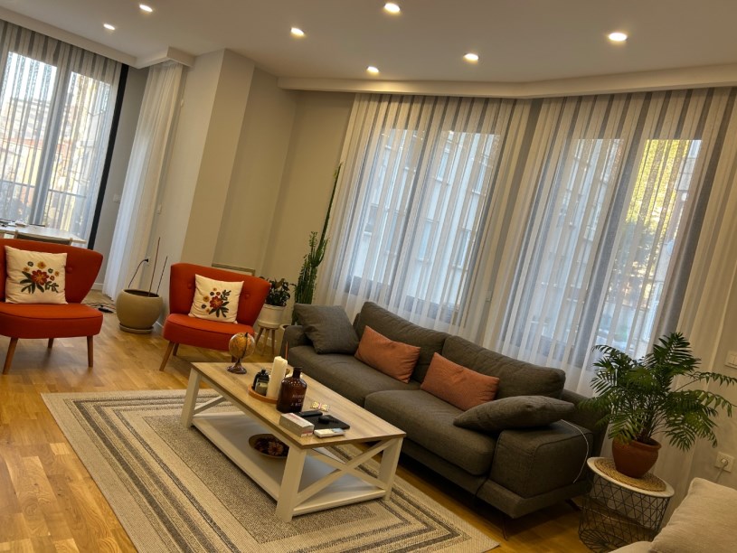 Beşiktaş Dikilitaşta Yeni Binada Kiralık Daire 