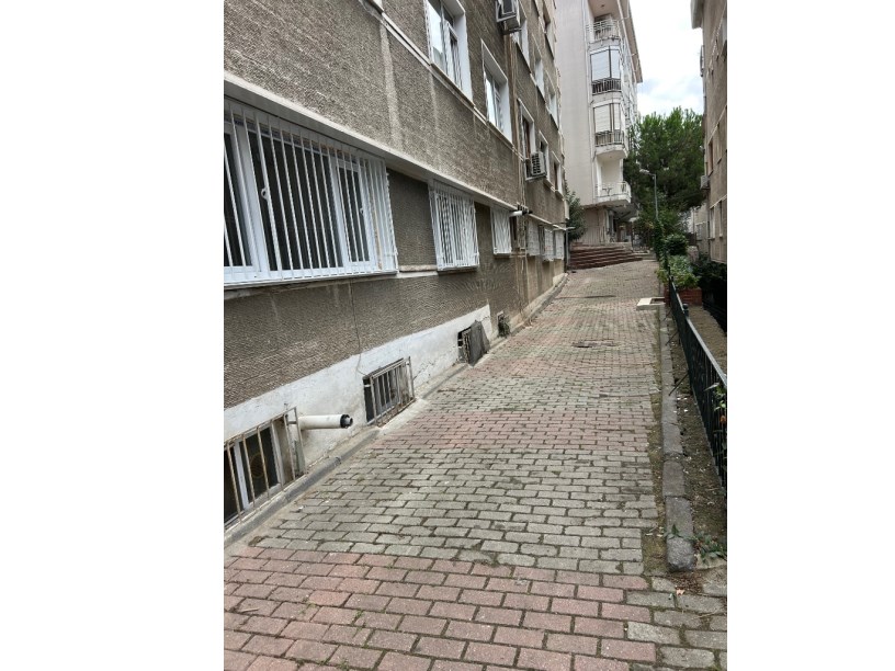 Ortaklar Caddesi Görüntü Sokakta Kiralık Daire 