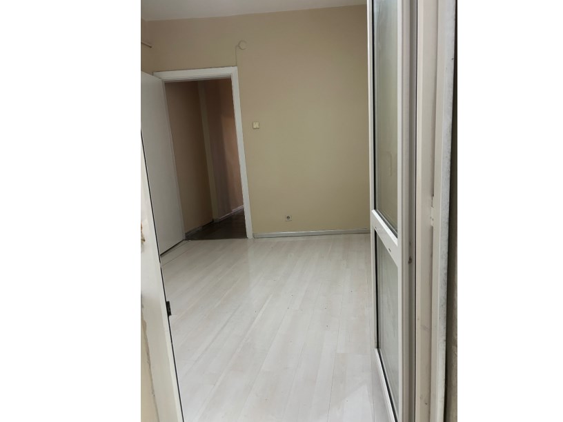 Beşiktaş Cadde Üzerinde Kiralık Daire