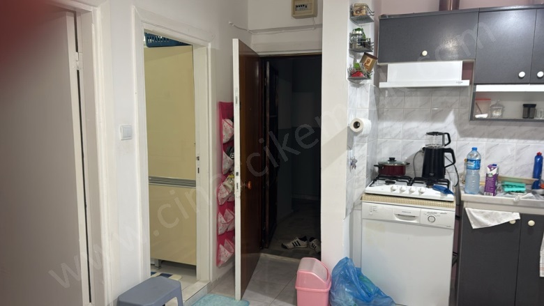 Karpuzdere Mah. Çınarcık Satılık Daire |  2+1 Oda | 70M2 1.450.000Tl Eşyalı  | 3. Kat | 1 Banyo | 1 Yatak Odası Resim-5