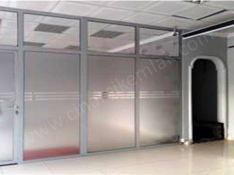 BAHÇELİEVLERDE 50 M2 KİRALIK BOŞ İŞYERİ