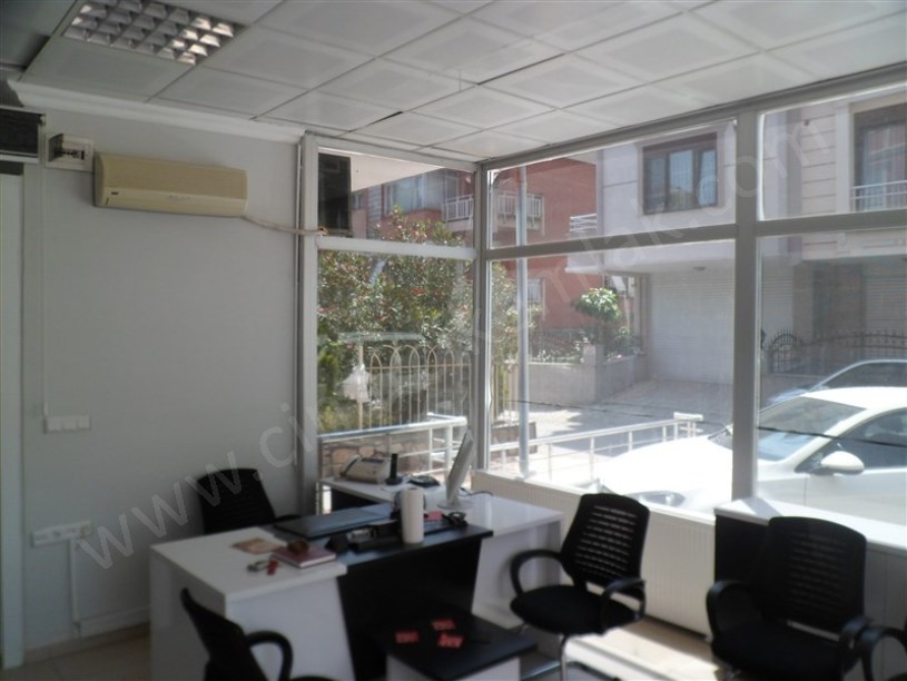 BAHÇELİEVLERDE 50 M2 KİRALIK BOŞ İŞYERİ