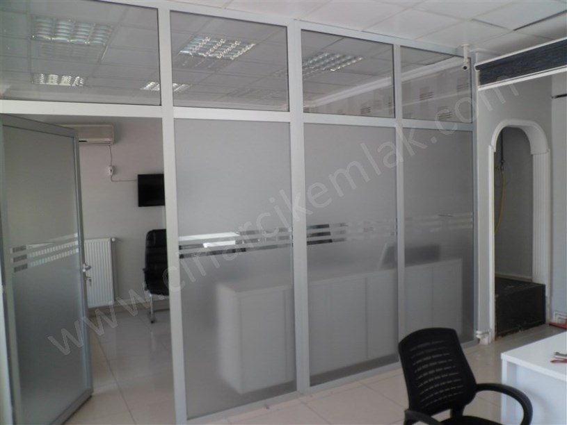 BAHÇELİEVLERDE 50 M2 KİRALIK BOŞ İŞYERİ