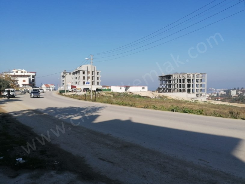 4.5 KAT KONUT İMARLI ARSA