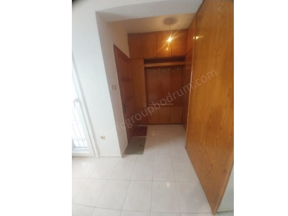 Turgutreis Mah. Bodrum Satılık Daire |  2+1 Oda | 61M2 5.750.000Tl Eşyalı  | Giriş Katı | Klima | 1 Banyo | 2 Yatak Odası Resim-3