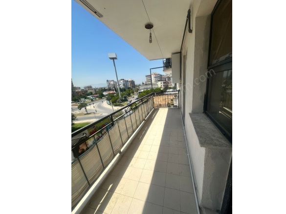 Tepekule Mah. Bayraklı  Satılık Daire |  3+1 Oda | 100M2 5.750.000Tl  Krediye Uygun  | 4. Kat | Doğalgaz(Kombi) | 1 Banyo | 1 Yatak Odası Resim-2