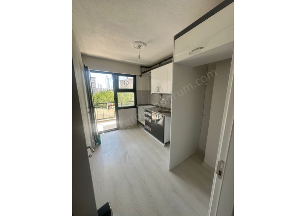 Tepekule Mah. Bayraklı  Satılık Daire |  3+1 Oda | 100M2 5.750.000Tl  Krediye Uygun  | 4. Kat | Doğalgaz(Kombi) | 1 Banyo | 1 Yatak Odası Resim-4