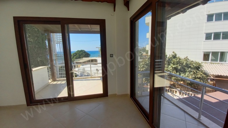 Bahçelievler Mah. Bodrum Kiralık Daire |  2+1 Oda | 110M2 Yıllık 45.000Tl | 2. Kat | Klima | 3 Banyo | 2 Yatak Odası Resim-3