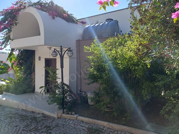 Turgutreis Mah. Bodrum Kiralık Müstakil Ev |  4+1 Oda | 220M2 Yıllık 85.000Tl Eşyalı  | Villa | Klima | 2 Banyo | 4 Yatak Odası Resim-1