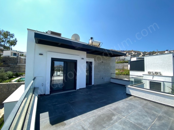 Gümüşlük Mah. Bodrum Kiralık Villa |  4+1 Oda | 115M2 Aylık 100.000Tl Eşyalı  | Müstakil | Yerden Isıtma | 2 Banyo | 4 Yatak Odası Resim-3