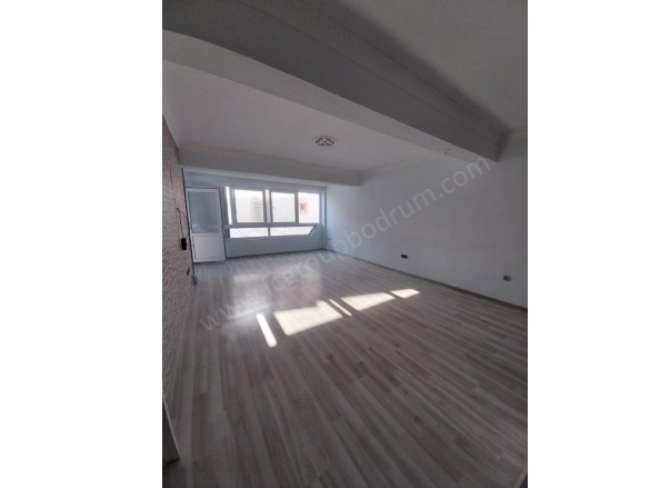 Akçaalan Mah. Bodrum Satılık Daire |  2+1 Oda | 75M2 5.500.000Tl | 2. Kat | Klima Resim-2