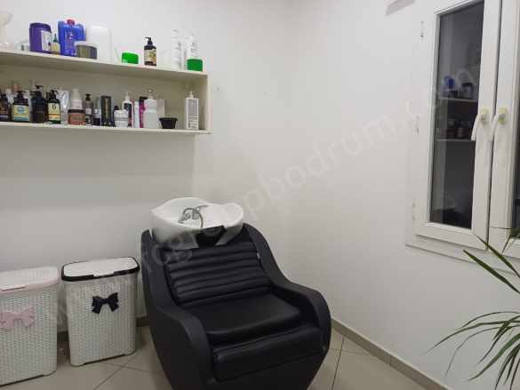 Bodrumda işlek Ana Caddede Geniş Ve Büyük Kuaför Salonu 3+1 Kiralık Dükkan Cevat Şakir Mah Fc Group