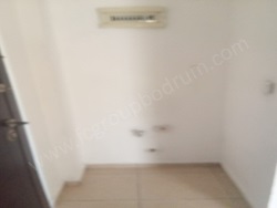 Bodrum Akçaalan Mah. Kiralık Daire 2+1 67 M2 | Yüksek Giriş | Klima | 1 Banyo | 2 Yatak Odası