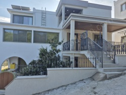 Bodrum İslamhaneleri Mah. Satılık Bina 4+2 198 M2 | Klima | 3 Banyo