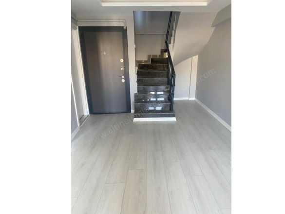 Özlüce Mah. Nilüfer Satılık Daire |  2+1 Oda | 90M2 4.250.000Tl  Krediye Uygun  | Dubleks | Doğalgaz(Kombi) | 1 Banyo | 1 Yatak Odası Resim-4
