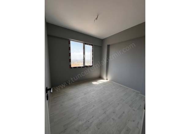 Atatürk Mah. Menemen Satılık Daire |  2+1 Oda | 104M2 3.650.000Tl  Krediye Uygun  | 6. Kat | Doğalgaz(Kombi) | 2 Banyo | 2 Yatak Odası Resim-2