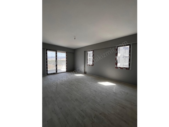 Atatürk Mah. Menemen Satılık Daire |  2+1 Oda | 104M2 3.650.000Tl  Krediye Uygun  | 6. Kat | Doğalgaz(Kombi) | 2 Banyo | 2 Yatak Odası Resim-5