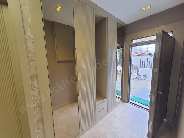 Karagözler Mah. Tepebaşı Satılık Villa |  4+1 Oda | 300M2 21.000.000Tl  Krediye Uygun  | Tripleks | Doğalgaz(Kombi) | 3 Banyo | 4 Yatak Odası Resim-1