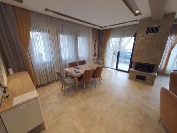 Karagözler Mah. Tepebaşı Satılık Villa |  4+1 Oda | 300M2 21.000.000Tl  Krediye Uygun  | Tripleks | Doğalgaz(Kombi) | 3 Banyo | 4 Yatak Odası Resim-5