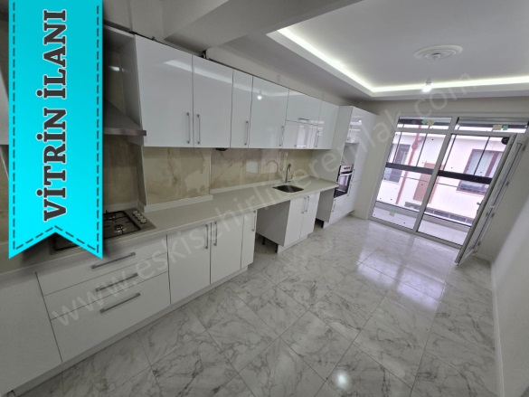 Sazova Mah. Tepebaşı Satılık Daire |  3+1 Oda | 130M2 6.750.000Tl  Krediye Uygun  | 2. Kat | Merkezi Isınma | 2 Banyo | 3 Yatak Odası Resim-4