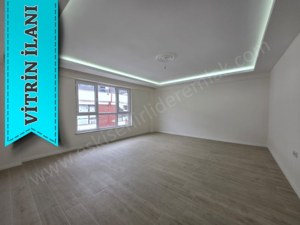 Sazova Mah. Tepebaşı Satılık Daire |  3+1 Oda | 130M2 5.750.000Tl  Krediye Uygun  | 2. Kat | Merkezi Isınma | 2 Banyo | 3 Yatak Odası Resim-5