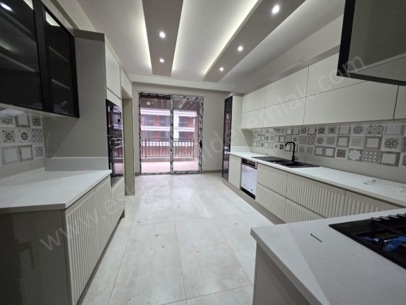 Sümer Mah. Odunpazarı Kiralık Daire |  4+1 Oda | 210M2 Aylık 58.000Tl  Krediye Uygun  | 1. Kat | Yerden Isıtma | 2 Banyo | 4 Yatak Odası Resim-2