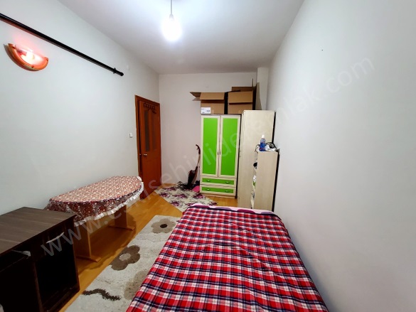 Büyükdere Mah. Odunpazarı Kiralık Daire |  1+1 Oda | 55M2 Aylık 14.000Tl  Krediye Uygun  | 1. Kat | Doğalgaz(Kombi) | 1 Banyo | 1 Yatak Odası Resim-3