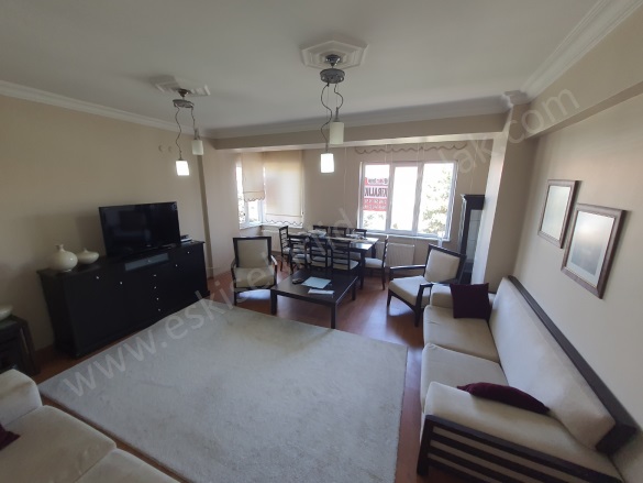 Osmangazi Mah. Odunpazarı Kiralık Daire |  2+1 Oda | 110M2 Aylık 25.000Tl Eşyalı  | 3. Kat | Doğalgaz(Kombi) | 1 Banyo | 2 Yatak Odası Resim-5