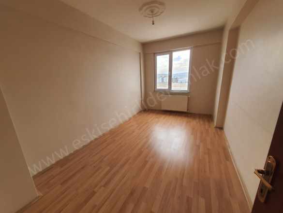 Eskişehir Batıkent Mahallesinde Kiralık Daire 3+1 170M2 Tepebaşı