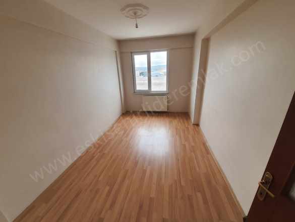 Eskişehir Batıkent Mahallesinde Kiralık Daire 3+1 170M2 Tepebaşı