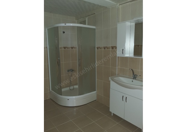 Batıkent Mah. Tepebaşı Kiralık Daire |  3+1 Oda | 170M2 Aylık 23.000Tl | 3. Kat | Doğalgaz(Kombi) | 2 Banyo | 3 Yatak Odası Resim-5