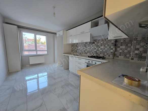 Eskişehir Orhangazi Mahallesinde Kiralık Daire 3+1 130M2 Arakat Odunpazarı