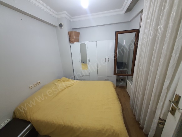 Yenibağlar Mah. Tepebaşı Kiralık Daire |  1+1 Oda | 55M2 Aylık 14.500Tl  Krediye Uygun  Eşyalı  | 4. Kat | Doğalgaz(Kombi) | 1 Banyo | 1 Yatak Odası Resim-4